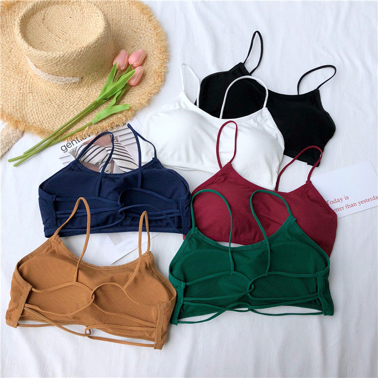 炎热的夏季女人别再穿文胸了，看下图女人穿的个个都那么性感迷人