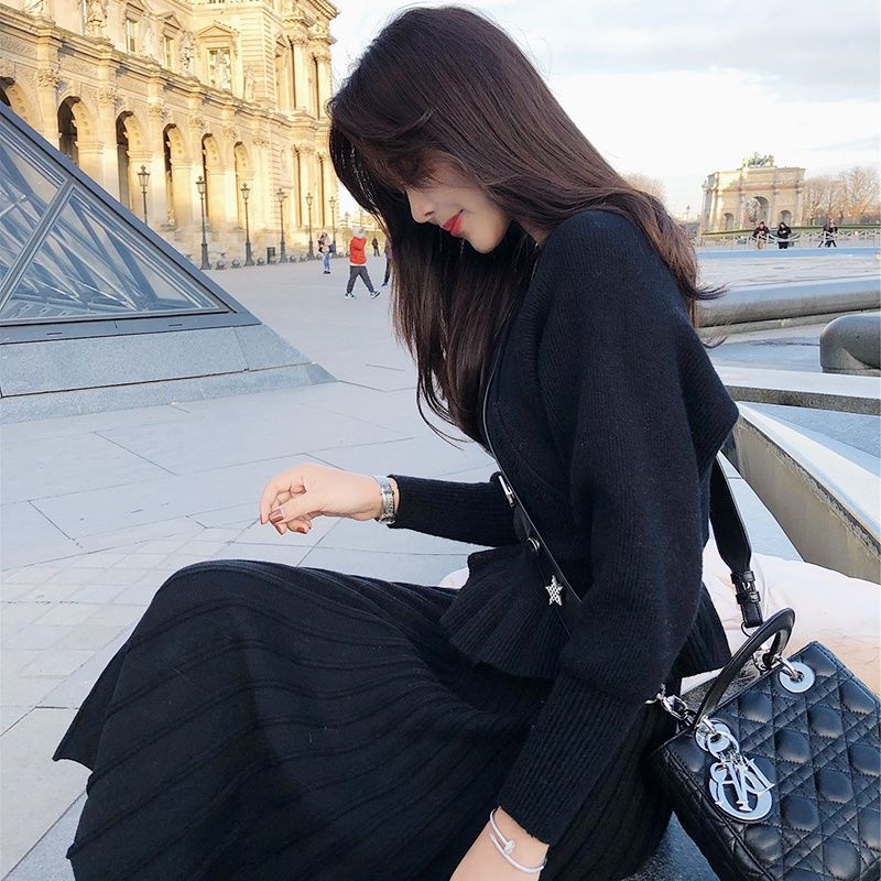 秋老虎还没走，这款秋季套装又火了!40岁妈妈穿美的羡煞旁人