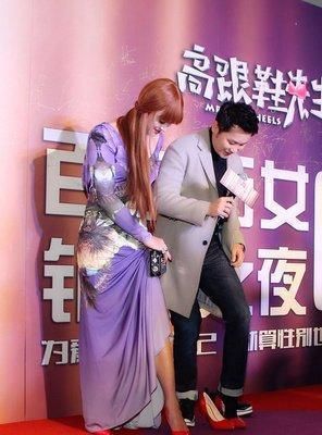 这些男星穿高跟鞋太撩人,最后一个笑坏我了!