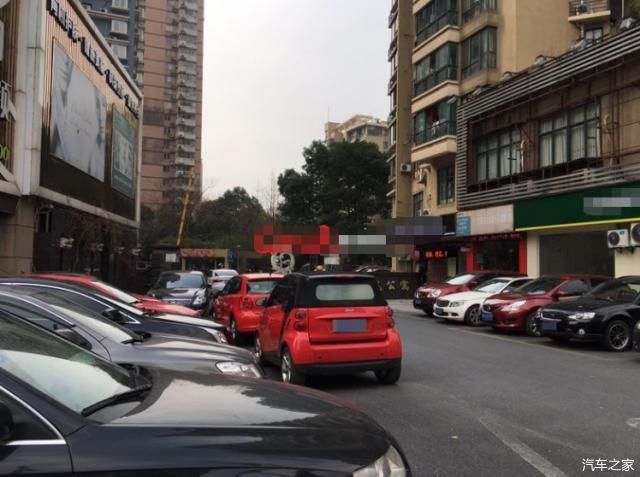  小区@为啥小区的停车位“每天满车”？难道都不上班吗