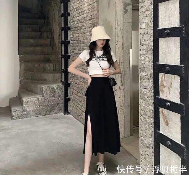 『气质』是时候穿T恤了,40套气质搭配,照着穿就很好看!
