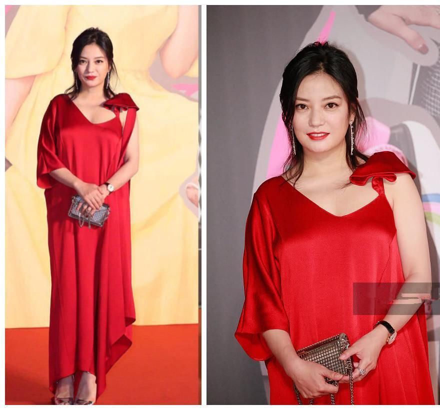 42岁赵薇瘦了真美!“排骨胸”最抢眼，网友:这才是女神该有样子