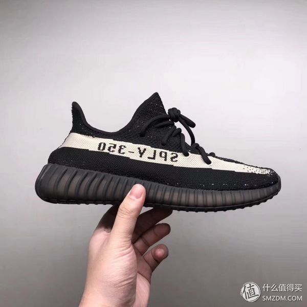 还记得侃爷当初那句人手一双YEZZY吗?