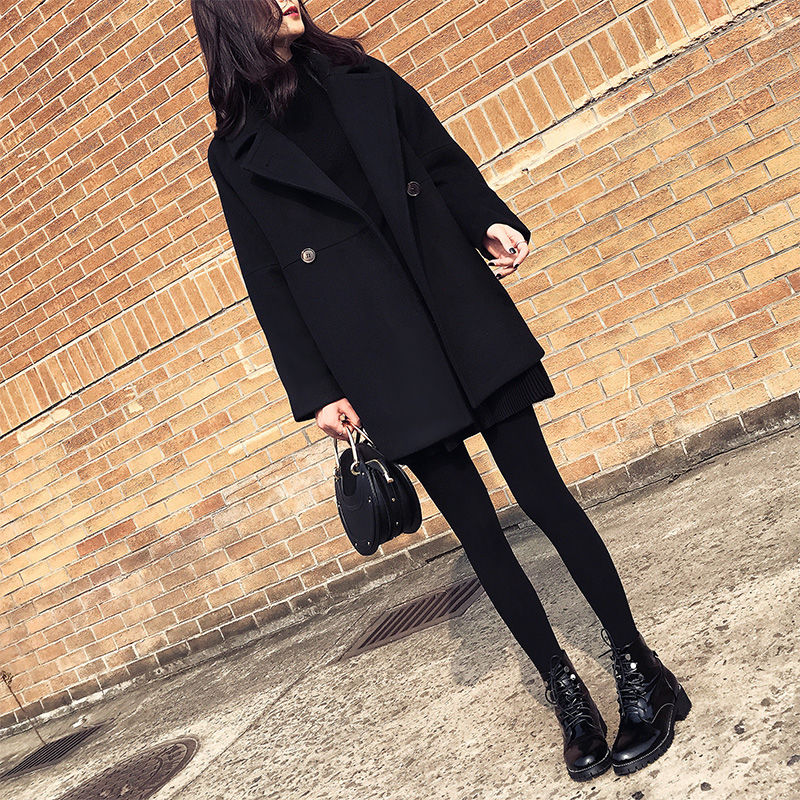 穿着像球的棉衣别买了!现在流行这样呢大衣，一款比一款好看