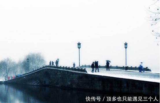 内心的一片净地杭州西湖,适合一个人去看看风景,也可以相伴而行