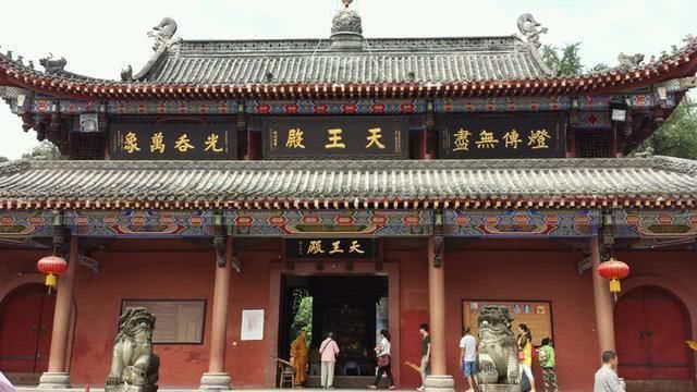  「观音像」那尊乌木观音像找到了，就藏在四川的一座寺庙里，距成都仅40公里