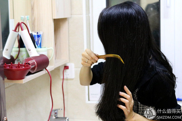 MI 小米生态链素士电吹风，靓丽极简机身，双通道负离子57度恒温输出