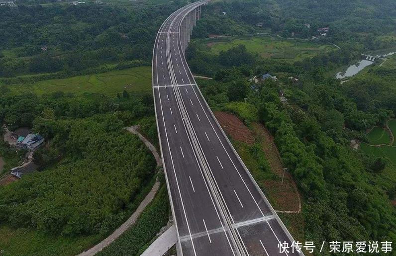四川正在大力修建一条高速, 途经6个县市, 耗资410亿元!