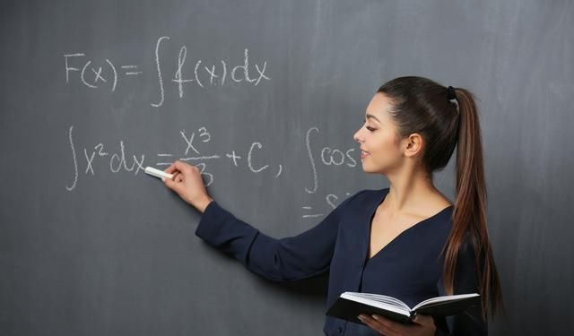  待遇■养老金政策调整后，教师待遇再度上调，退休工资大涨