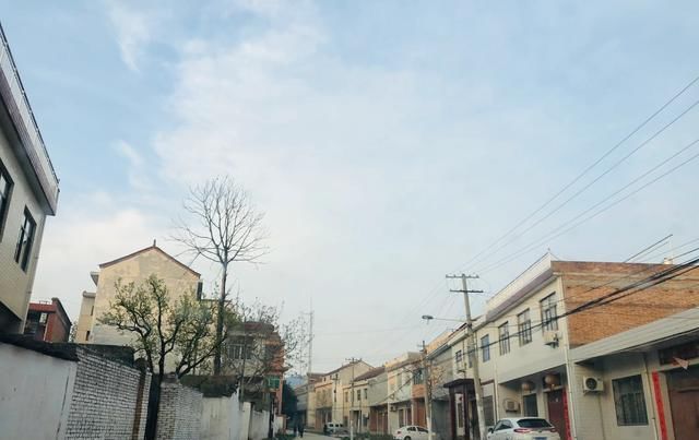  看吧：峒峪村是蓝田玉山地区最大而且最古老的村庄之一。来看看吧
