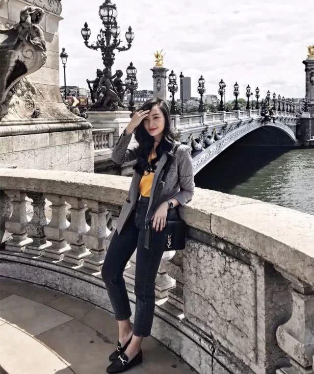  [适合]是时候穿西装＋T恤了，让你美爆整个春天！