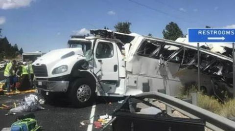 美国大巴车祸伤亡浙江游客家属赴美！一个细节让人难过……