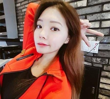 年轻女孩坚持健身3年，如今身材大变样