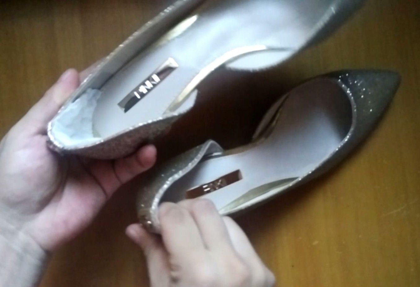 高跟鞋不跟脚或是脚后跟磨脚，一个妙招即可解决!