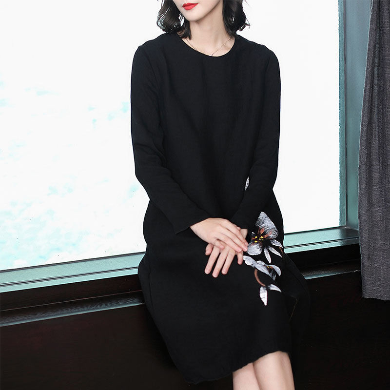 入秋了，你秋装买够了吗?新款“小香风”套装别错过，美的更出众