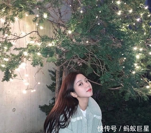 『气质』BLACKPINK的Lisa也迷上这件温暖又可爱的气质外套