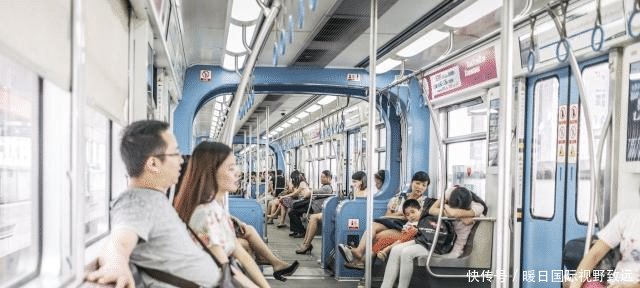  「地铁」地铁成“垃圾山”，美国网友破口大骂，不选择中国地铁