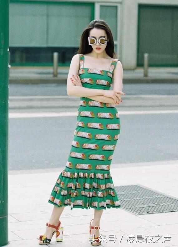 看完杨颖的包臀裙，再看看迪丽热巴，网友：太惊艳了