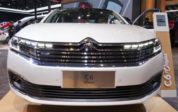  『此车』此车以前六十多万，如今才卖17万，颜值很高，开出去比奥迪还气派