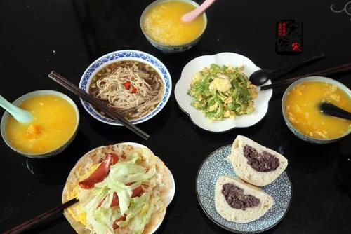  「我家」朋友圈晒我家7天的早餐，朋友：早餐这么吃，吃得下去吗？