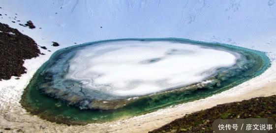 喜马拉雅山深处冰川融化, 露出“神秘”的湖泊, 湖中东西让人害怕
