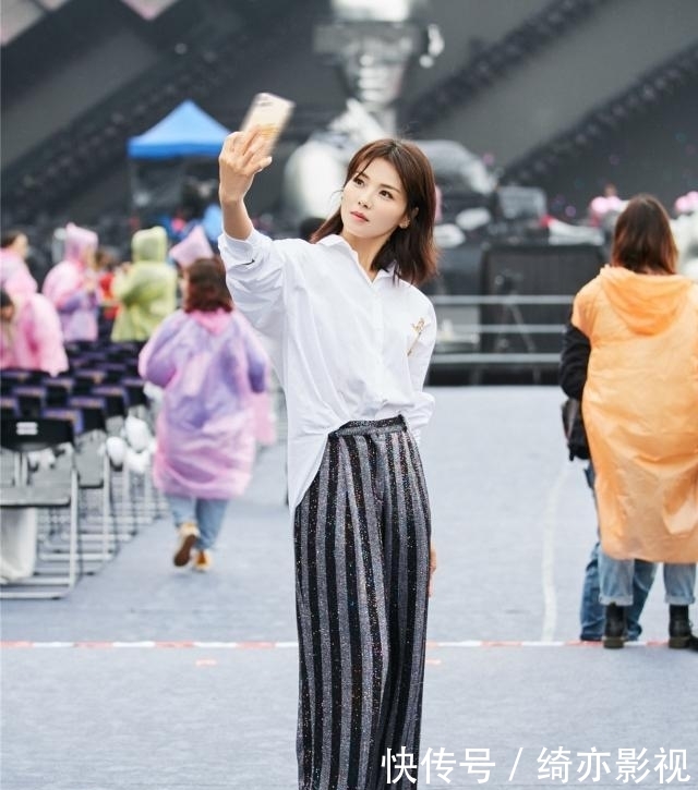  『显瘦』下半身胖的女人不要怕！试试今年流行的＂拉面裤＂，时髦显瘦又增高