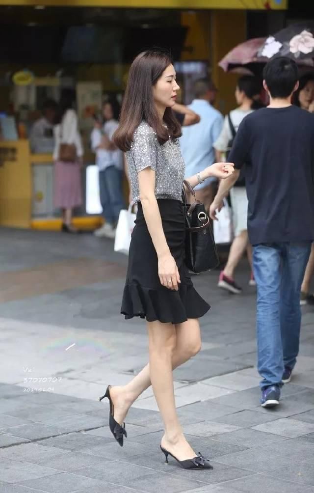  「拒绝」高跟鞋搭配裙子，一种让人无法拒绝的美丽