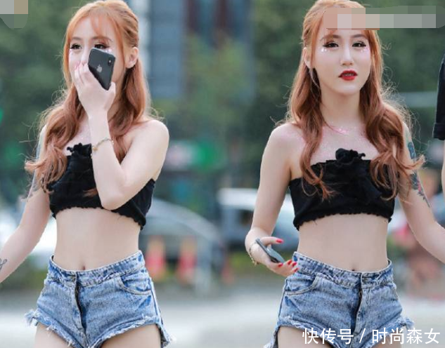 街拍：玉面淡拂妩媚迷人的小姐姐，穿着性感靓丽娇艳如花！