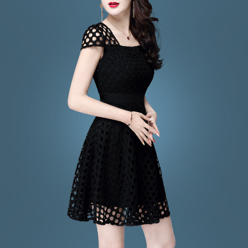 姐姐是个设计师!她说我五大三粗的,最适合穿这样的裙子,是吗