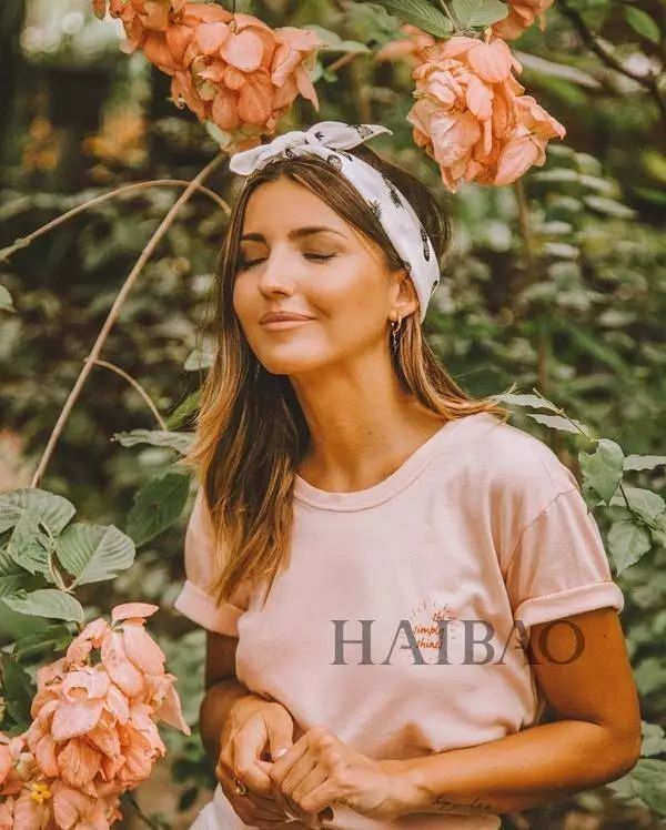 好看| 裙子和T恤才是女生开心的根本!就想天天这样穿去度假!