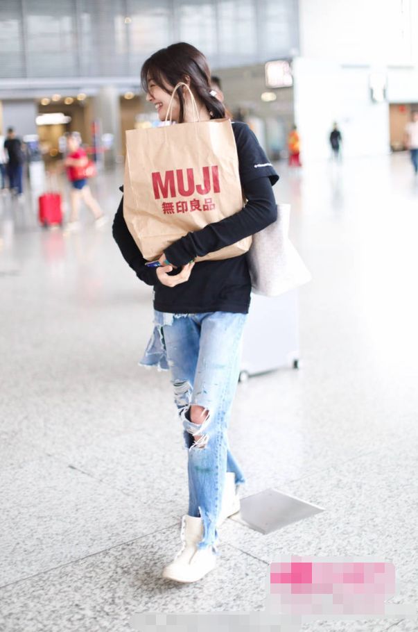 郑爽厉害了！胖了10斤不止 却美出了新高度，网友：张翰后悔没？