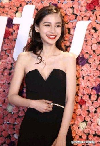 杨颖为了美太拼了，抹胸裙惊艳全场，网友:美的冒泡