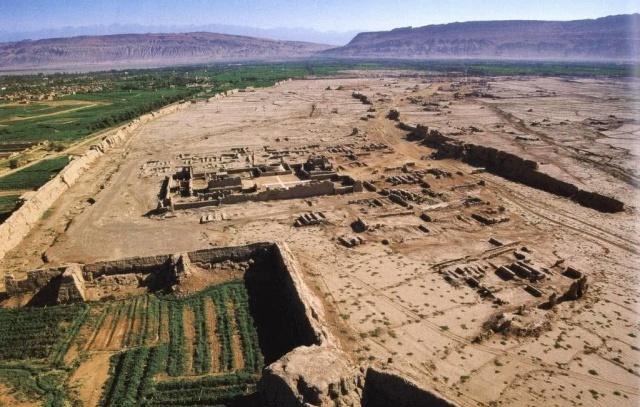  「地下」中国建2000年工程！地下挖5000公里长城，几亿人获益