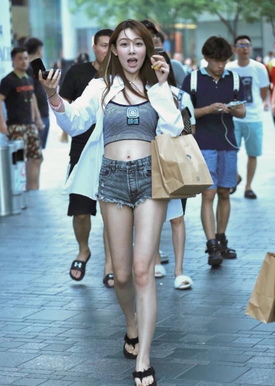 穿搭|人美腿更美的女神,好有灵动,展现出不一样的美丽!