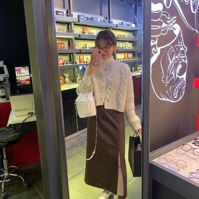  『初春』初春很时兴的气场穿衣搭配，匡威帆布鞋 长裙，巨漂亮了
