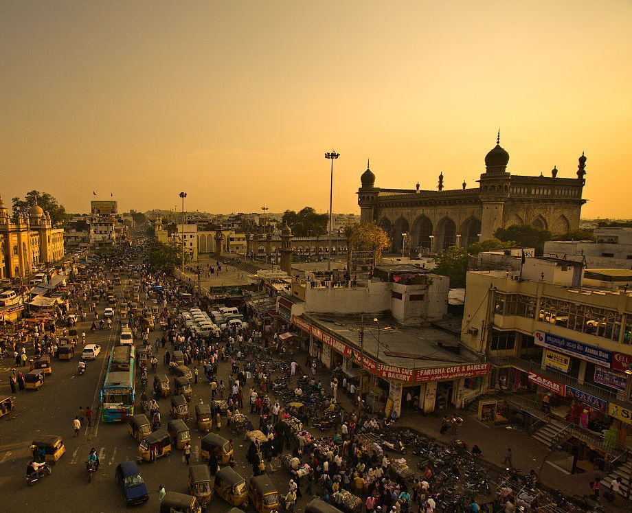 世界石油产量第一大国：因嫌弃邻国，准备花巨资把邻国挖成岛国