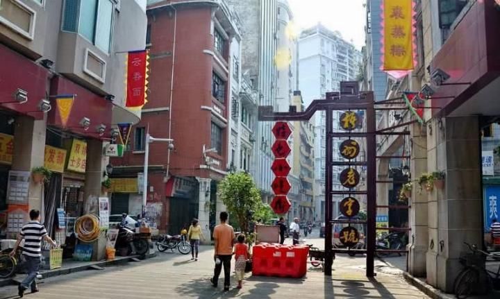  #广州话#广西说粤语最正宗的城市，跟广州话差不多，据说是粤语