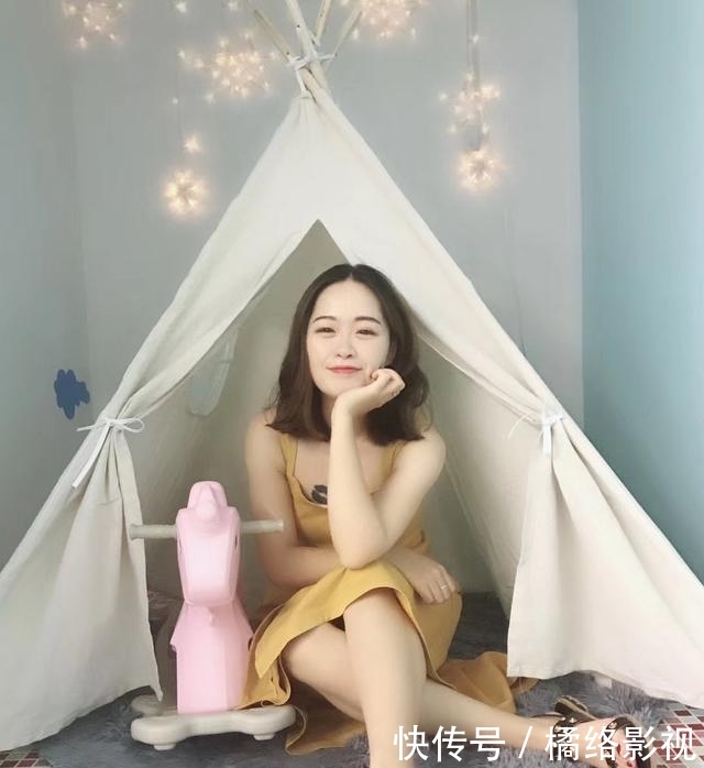 『深黄色』那个穿黄裙子的“妹妹”,你长得可真好看!