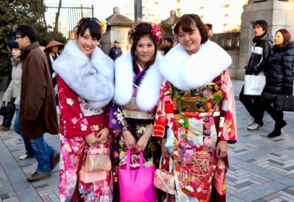 2万人民币能换33万日元，这钱在日本能干什么？网友：马上存钱去