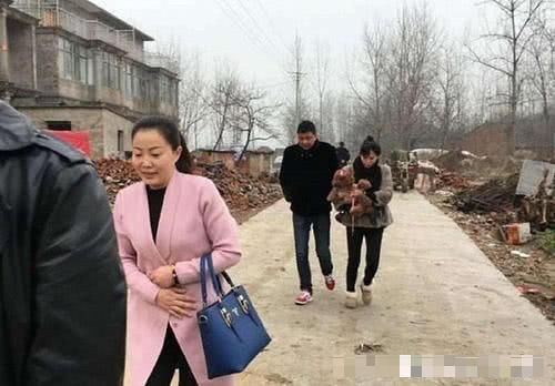  伪富：农村“伪富风”兴起，是装阔还是真富裕，专家认为3点能看