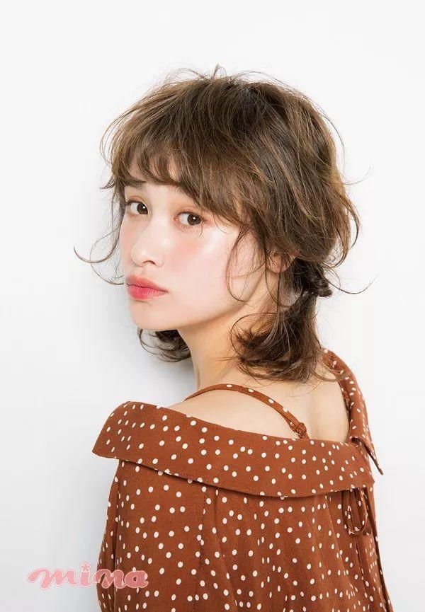 景甜、林允……女星的编发这么好看 因为她们都懂得留出碎发