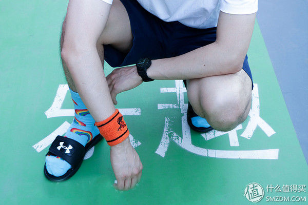 马克实测 篇一:11双澡堂拖鞋大测评!谁说不能下水的拖鞋就不是好