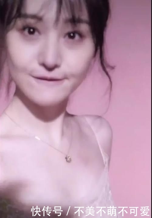 『忘开』拍广告忘开美颜?当郑爽突然凑进镜头那一刻,网友:确定28岁?