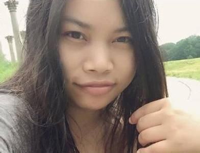 凤姐连发微博怼瑞典被扔坟场游客一家:到国外丢人,还让祖国丢脸