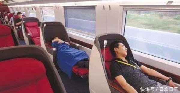 看完中国高铁一等座，再看美国火车硬座，明白为何美国不建高铁了