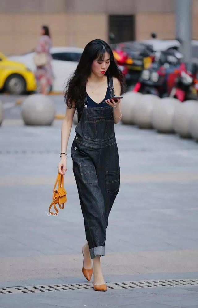  【抹胸】高跟鞋搭配抹胸裙，秀出女性的魅力时尚