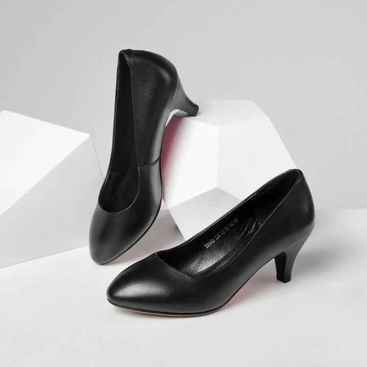 9月刚上新妈妈鞋，甩高跟鞋九条街，60岁妈妈穿上，防滑又养脚