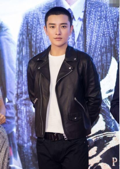 贾乃亮贴身助理点赞引热议，澄清说手滑，李小璐经纪人回应亮了