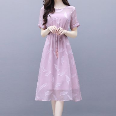 不骗你，三伏天里女人要是这样打扮出门，不知道要迷倒多少男人