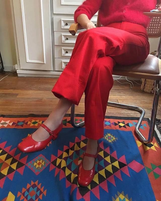  裙子■裙子、牛仔裤搭什么鞋更好看？